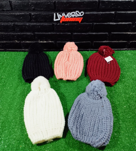 GORRO ADULTO DE LANA CON POMPOM 26 CM IG2971-SW-010