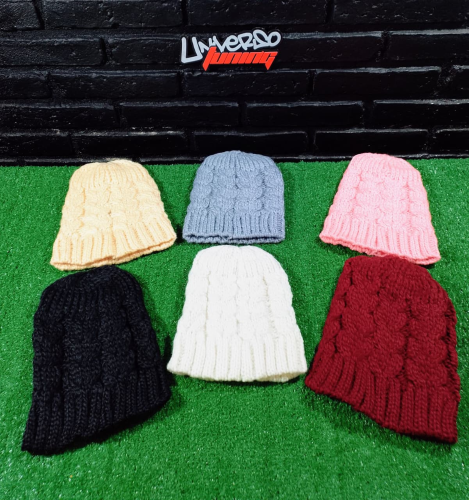 GORRO ADULTO DE LANA TRENZADO 21 CM IG2973-SW-008