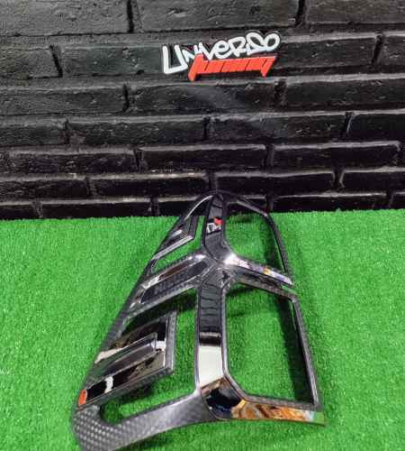 MASCARA FAROS CROMADA CON NEGRO 3D, TRAS. X2 TOYOTA HILUX 2016-> IAEL DB-173T3D